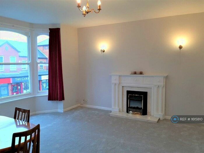 3 Bedroom Flat To Rent In St. Peters Avenue, Cleethorpes, DN35
