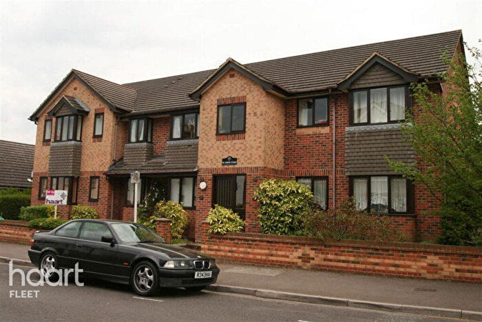 2 Bedroom Flat To Rent In St Johns Court, Fleet, GU51