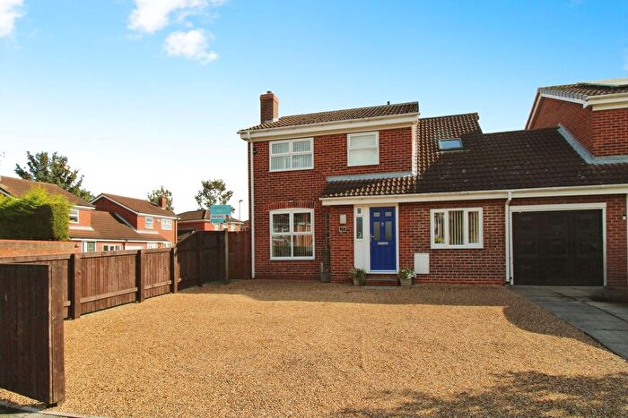4 Bedroom Detached House For Sale In Manor Close, Hemingbrough, YO8
