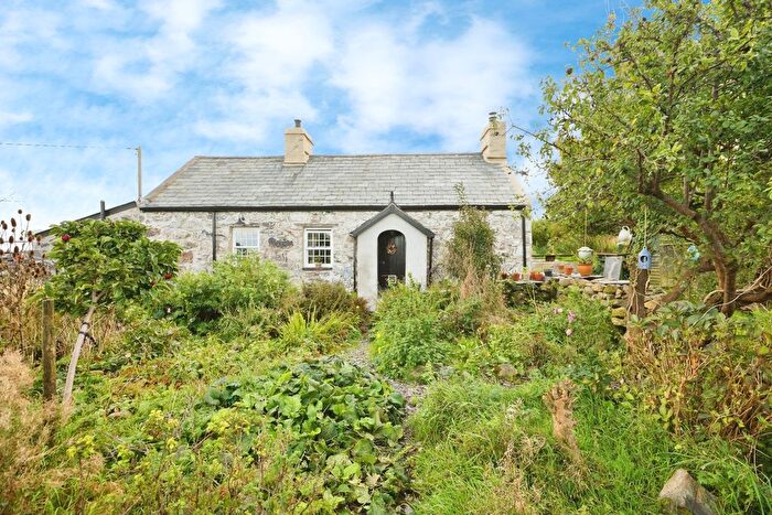 1 Bedroom Cottage For Sale In Llanllyfni, Caernarfon, Gwynedd, LL54