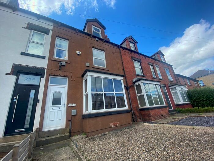 4 Bedroom Property To Rent In Low Lane, Horsforth, Leeds, LS18