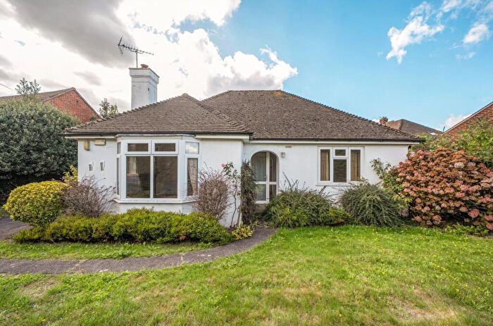 2 Bedroom Detached House For Sale In Stockbridge Gardens, Chichester, PO19