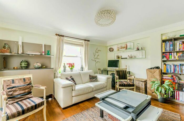 2 Bedroom Flat To Rent In Knaresborough Place, South Kensington, London, SW5
