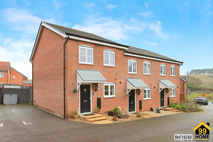 2 Bedroom End Terrace House For Sale In Pippin Walk, West Midlands, WV5