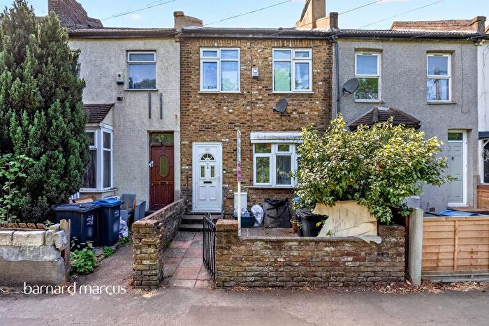 2 Bedroom Terraced House For Sale In Carshalton Road, Mitcham, CR4
