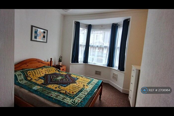 1 Bedroom Flat To Rent In Queensland Avenue, Coventry, CV5