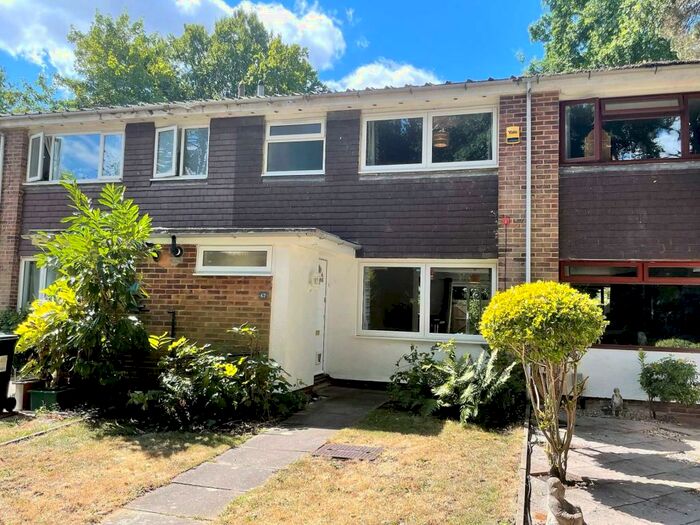 3 Bedroom Terraced House To Rent In Woodlands, Fleet, GU51