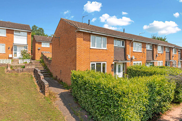 2 Bedroom End Of Terrace House For Sale In Woodfield, Banbury, OX16