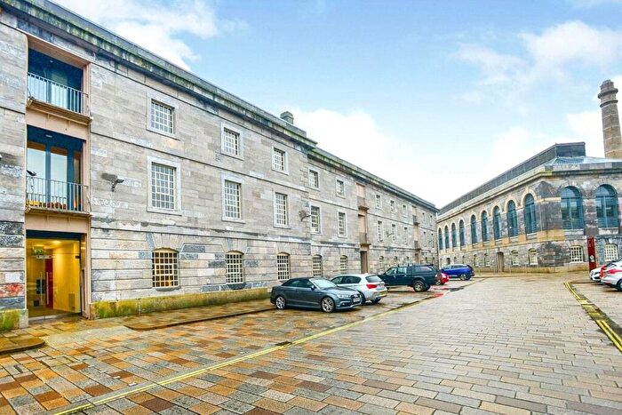 1 Bedroom Flat To Rent In Royal William Yard, Plymouth, Devon, PL1