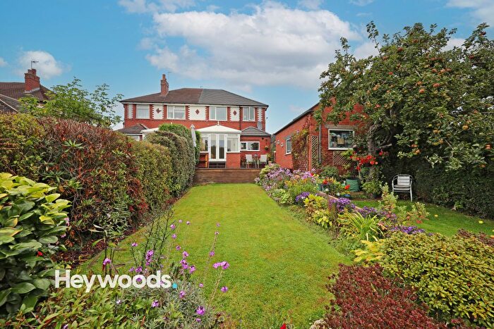 3 Bedroom Semi Detached House For Sale In Dimsdale Parade West, Porthill, Newcastle-Under-Lyme, Staffordshire, ST5