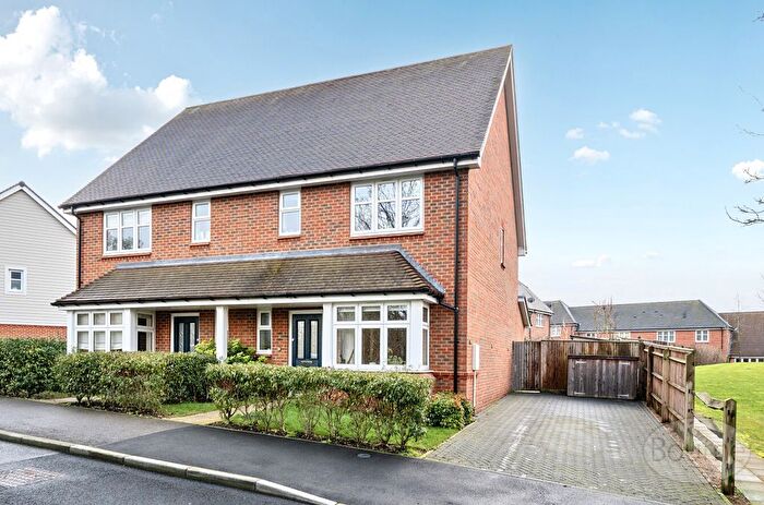 3 Bedroom Semi Detached House For Sale In Consort Drive, Leatherhead, Surrey, KT22