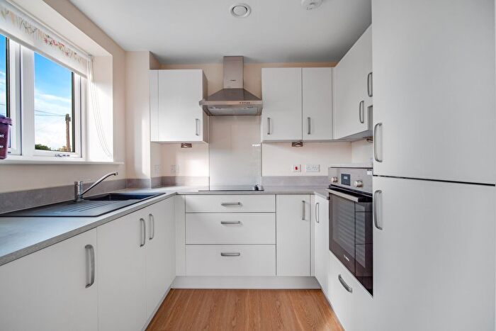 2 Bedroom Flat To Rent In Flood Lane, Bridport, DT6