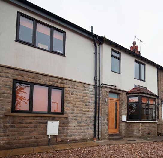 6 Bedroom Semi Detached House To Rent In Whitegate Road, Huddersfield, HD4