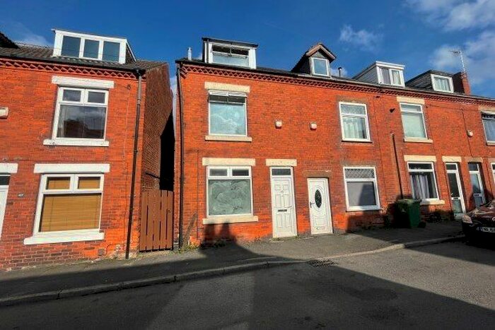 3 Bedroom Property To Rent In Bagshaw Street, Mansfield, NG19