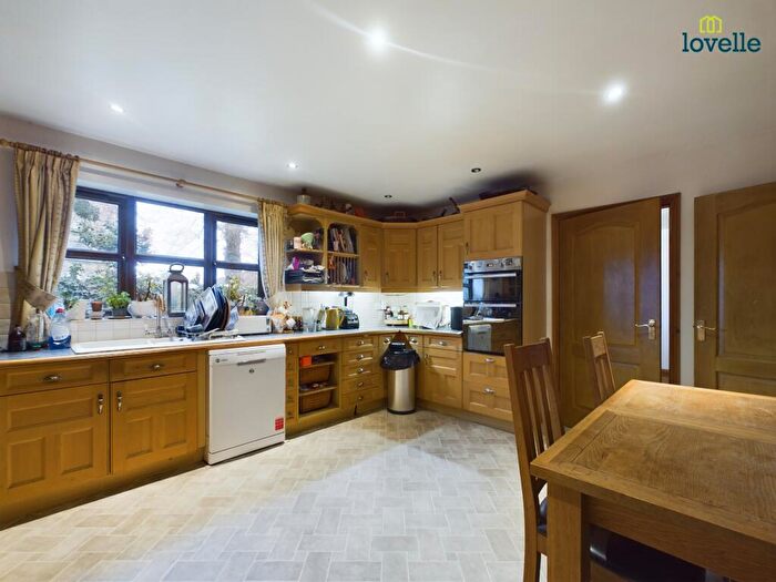 5 Bedroom Detached House For Sale In Church Yard, Newton On Trent, LN1