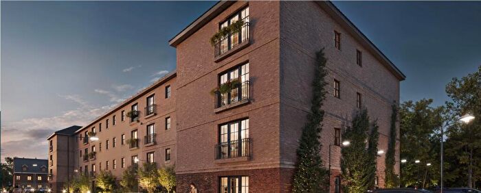 2 Bedroom Flat For Sale In Vicinity, Doncaster, South Yorkshire, DN4