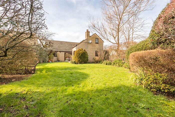 5 Bedroom Detached House For Sale In Park Close, Kirtlington, OX5