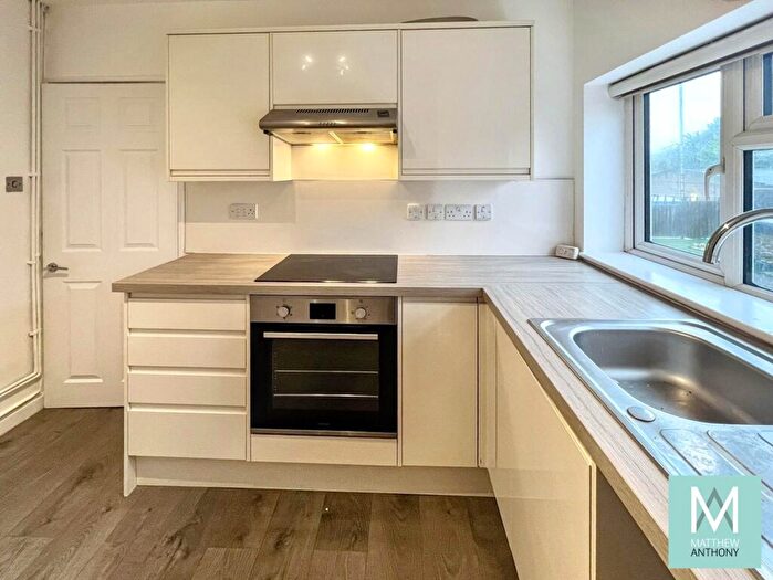 2 Bedroom Flat To Rent In Findon Road, Worthing, BN14