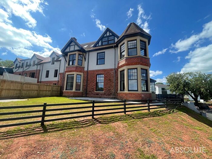 2 Bedroom Flat For Sale In Belle Vue Road, Paignton, TQ4