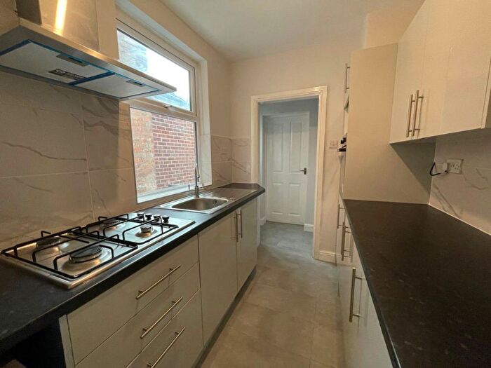 3 Bedroom Terraced House To Rent In St Leonards Road, Leicester, LE2