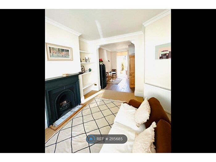 1 Bedroom Flat To Rent In Stadium Street, London, SW10