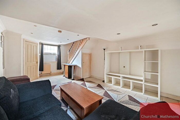 2 Bedroom Detached House To Rent In Old Oak Common Lane, London, W3