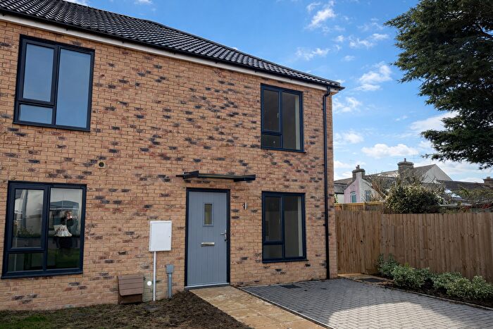 2 Bedroom Property To Rent In Stubbs Gardens, Southend-On-Sea, SS3