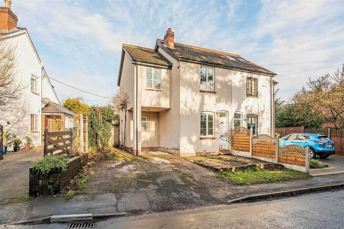 3 Bedroom Cottage For Sale In Packhorse Lane, Hollywood, Birmingham B47