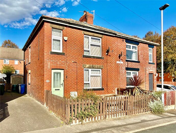 3 Bedroom Semi-Detached House For Sale In South View, Darfield, Barnsley, South Yorkshire, S73