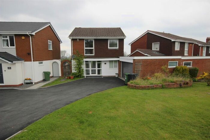 3 Bedroom Detached House To Rent In St. Kenelms Road, Romsley, Halesowen, B62