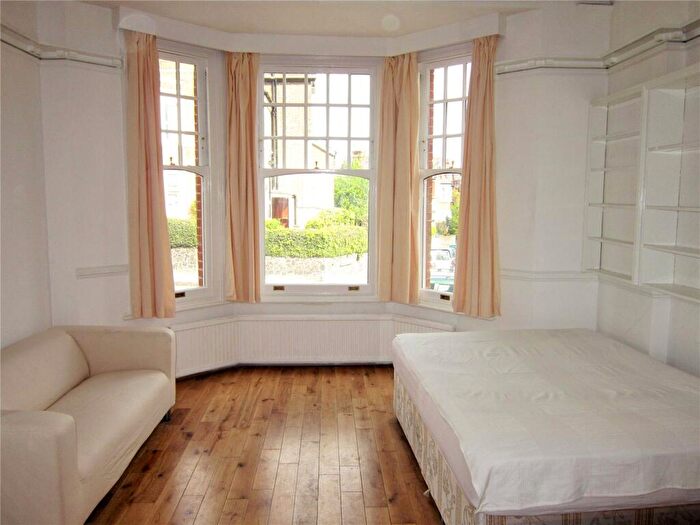 Apartment To Rent In Muswell Road, Muswell Hill, London, N10