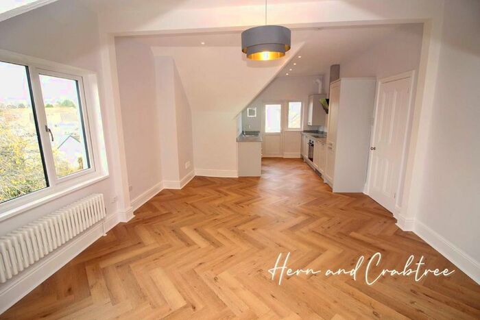 2 Bedroom Flat To Rent In Palace Road, Llandaff, Cardiff CF5