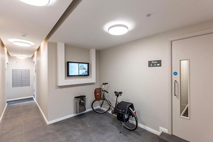 1 Bedroom Flat To Rent In A Brent House Brenthouse Road, E9