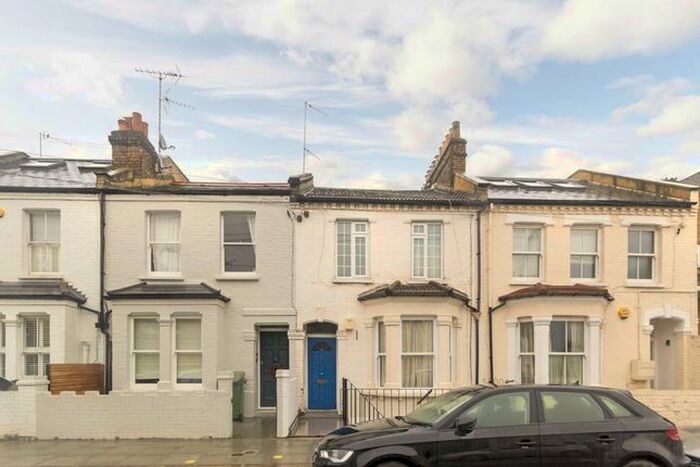 1 Bedroom Flat To Rent In Dymock Street, London, SW6