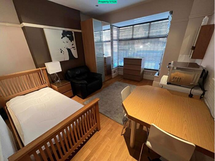 Studio To Rent In Blackacre Road, Dudley, DY2