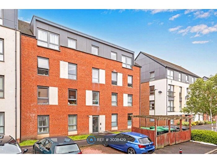 2 Bedroom Flat To Rent In Ferry Gait Crescent, Edinburgh, EH4