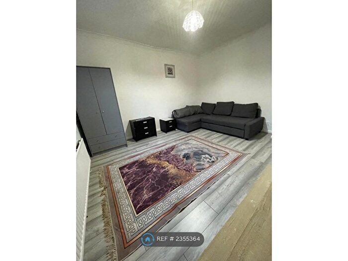 4 Bedroom Semi-Detached House To Rent In Bedwell Road, London, N17