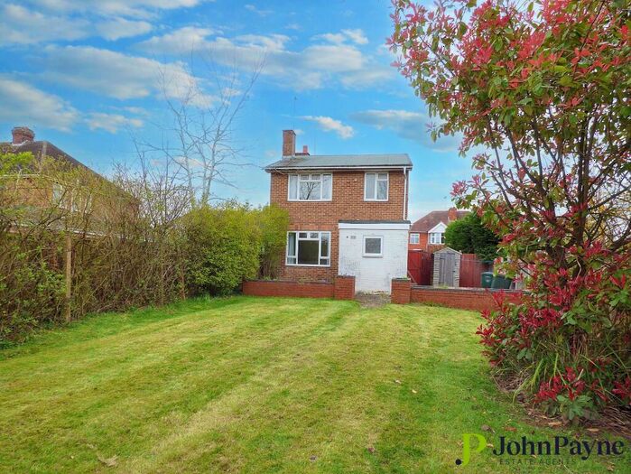 3 Bedroom Detached House To Rent In Watercall Avenue, Styvechale, Coventry, West Midlands, CV3