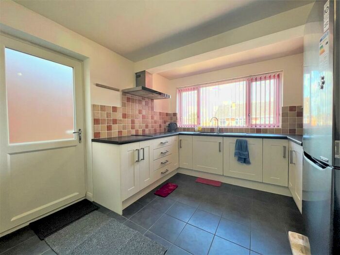 3 Bedroom House To Rent In Wellhouse Close, Wigston, LE18