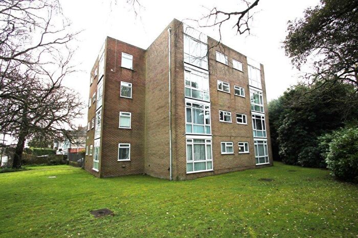 2 Bedroom Flat To Rent In Mount Road, Poole, BH14