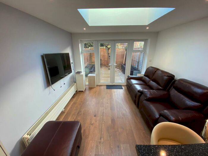 5 Bedroom Terraced House To Rent In Harefields, North Oxford, OX2