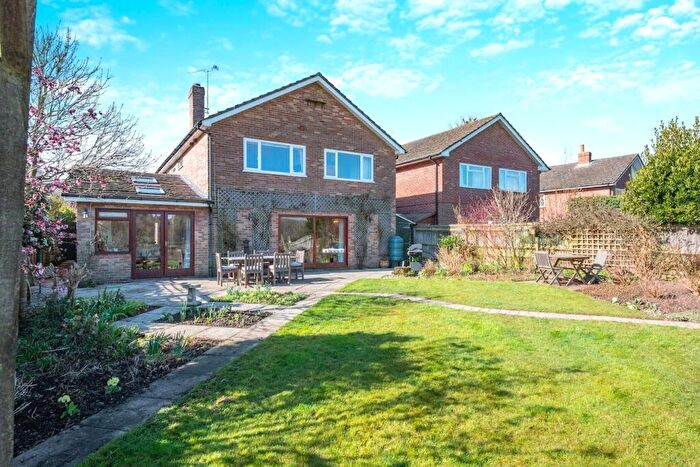 6 Bedroom Detached House For Sale In Birds Lane, Midgham, Reading, Berkshire, RG7