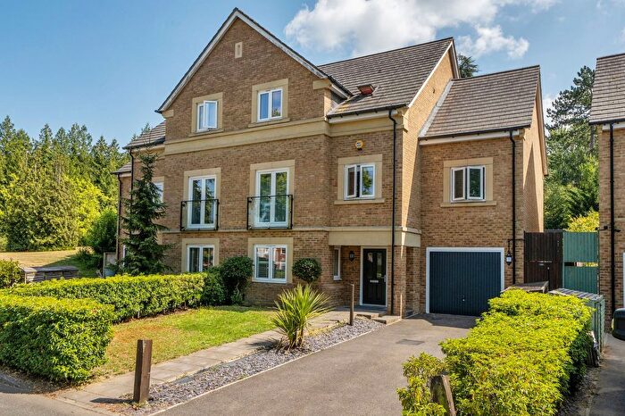 5 Bedroom Semi-Detached House For Sale In Richmond Crescent, Epsom, KT19