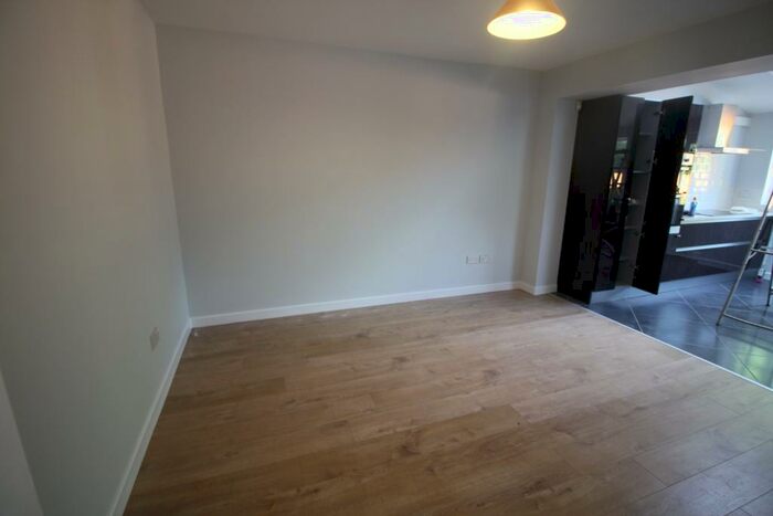 4 Bedroom House To Rent In Green Lane, Coventry, CV3