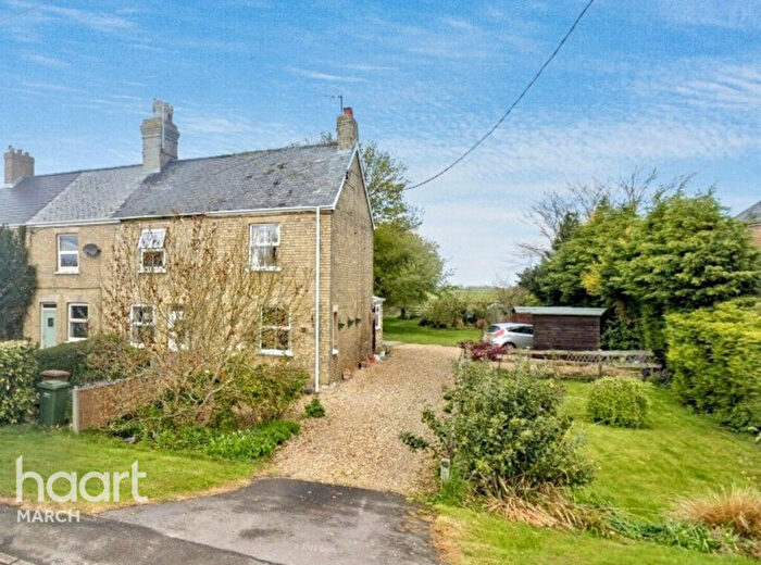 3 Bedroom Character Property For Sale In Doddington Road, Benwick, PE15
