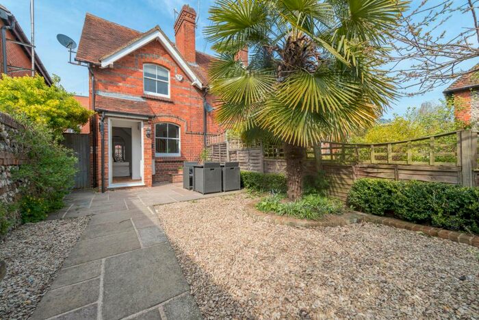 2 Bedroom Semi-Detached House To Rent In West Street, Henley-On-Thames, Oxfordshire, RG9
