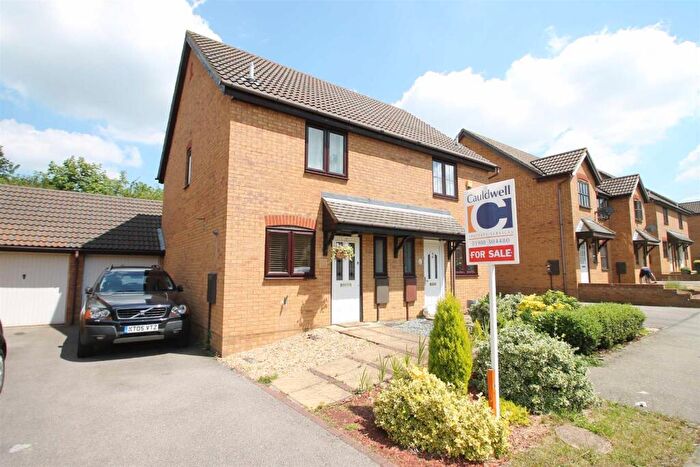 2 Bedroom Semi-Detached House To Rent In Crosslow Bank, Emerson Valley, MK4