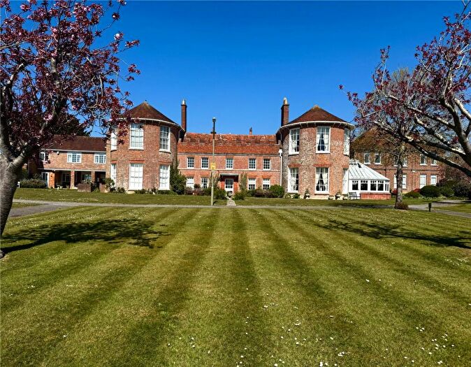 3 Bedroom Garage / Parking For Sale In Church Hill, Milford On Sea, Lymington, Hampshire, SO41