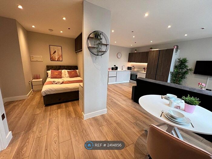 Studio To Rent In College Road, Harrow, HA1