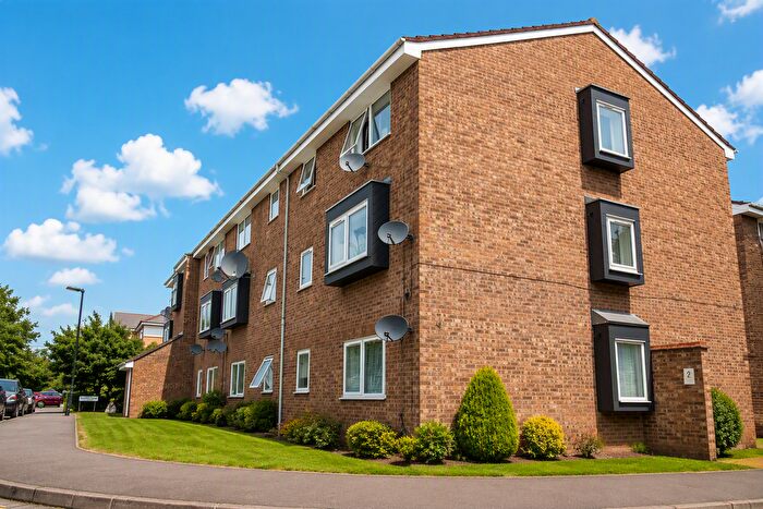 2 Bedroom Flat To Rent In Old Park Mews, Heston, TW5